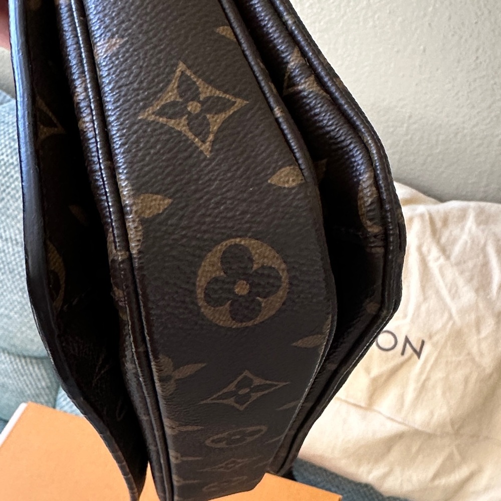 Louis Vuitton  authentic pouchette metis Monogram Crossbody with Gold Hardware - Picture 12 of 13